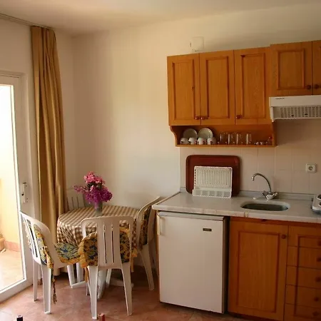 Hibiscus & Garden 3* 马尔马里斯