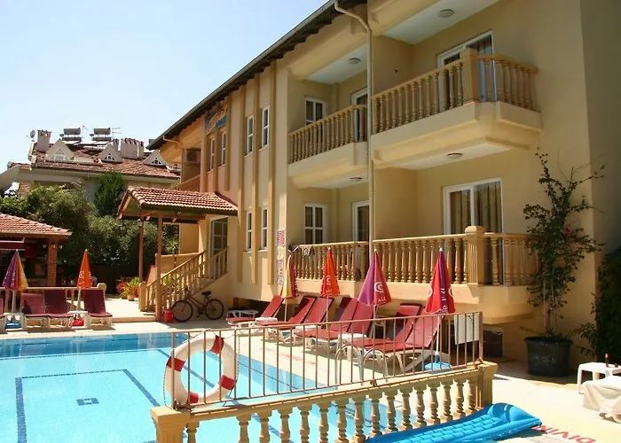 Hibiscus & Garden 3*